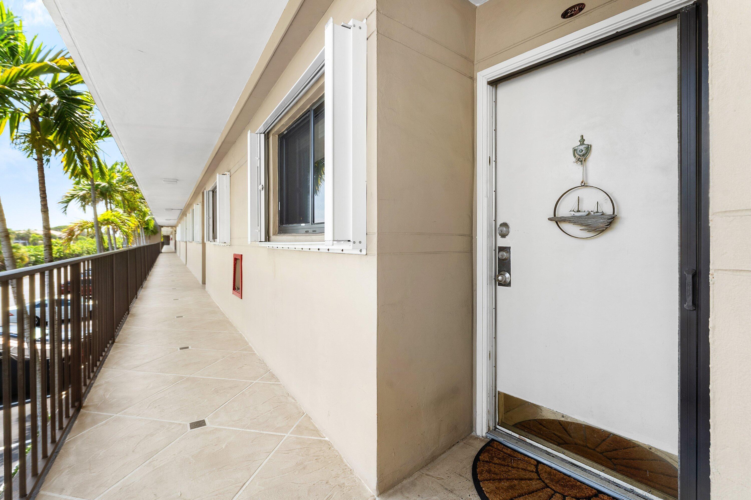 Image 3: 002-3605SouthOceanBoulevard-229-SouthPal