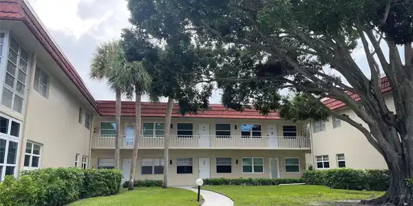 26 Pine Arbor