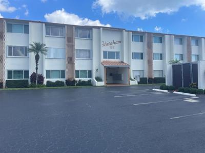 125 Shore Court