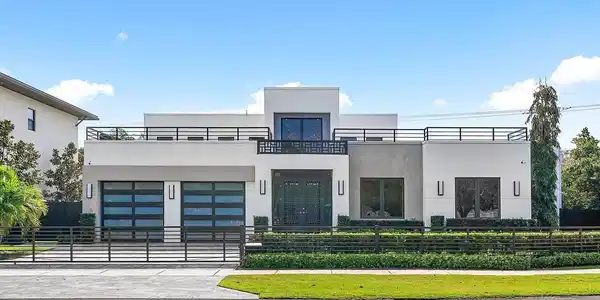 200 NE 7th Street