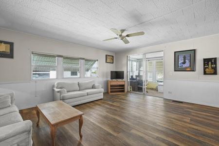 4300 SE Saint Lucie Boulevard
