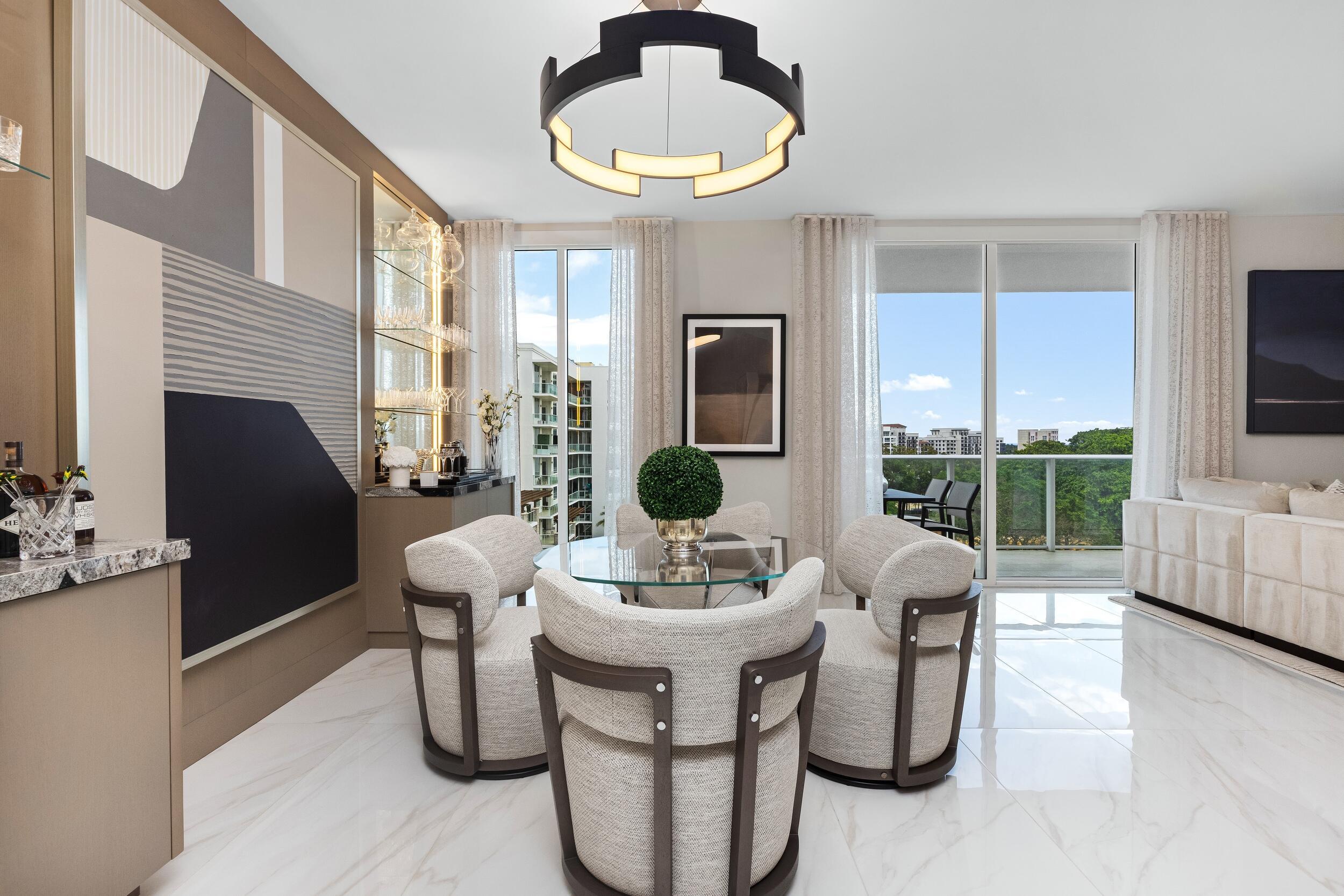 Image 4: Lounge / Bar