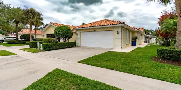 2452 SW Parkside Drive