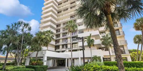 4600 S Ocean Boulevard