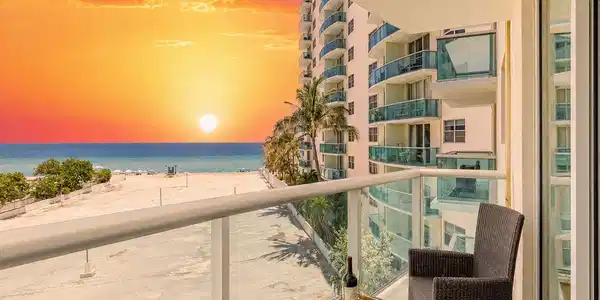 Image 3: Sunset Beach View