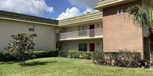 44 Vista Gardens Trail