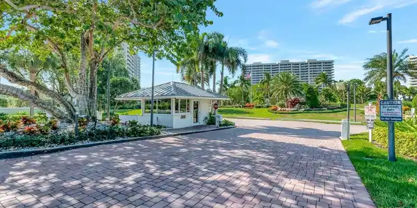 4001 N Ocean Boulevard