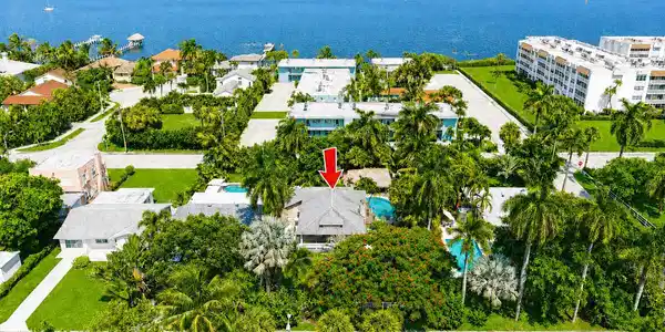 1424 S PALMWAY