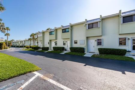 9427 S Ocean Drive