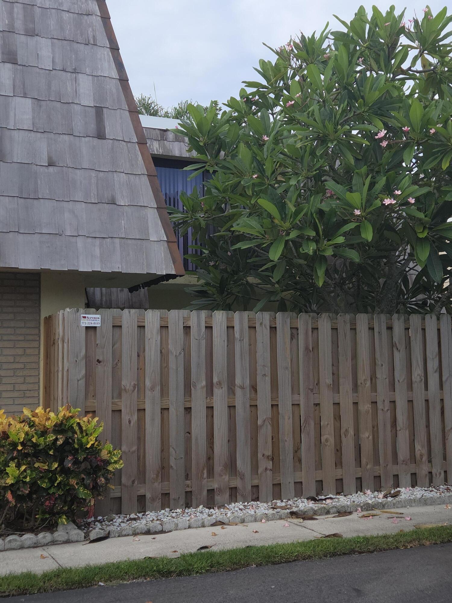 Image 2: Fence 2
