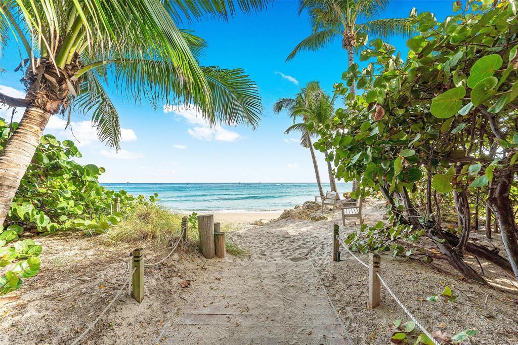 Image 4: Private Community Beach Area