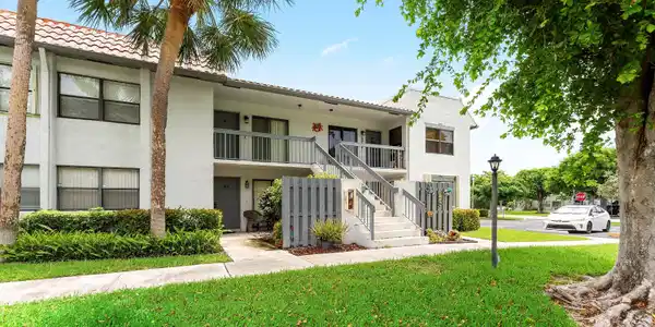 105 Tropic Isle Drive