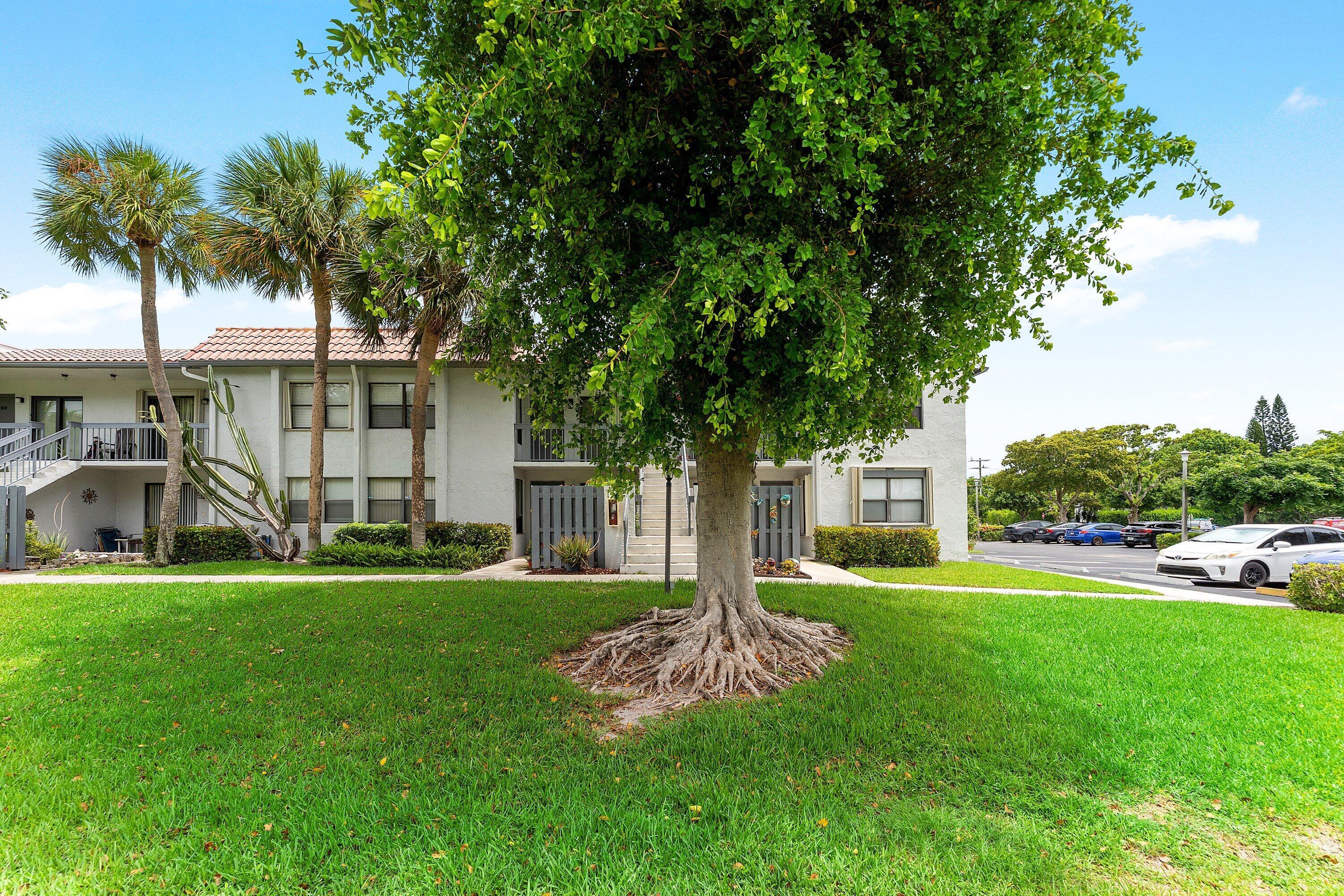 Image 2: 002-105TropicIsleDrive-22-DelrayBeach-FL