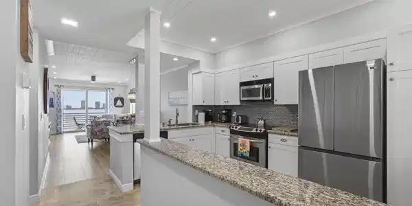 Image 3: Kitchen