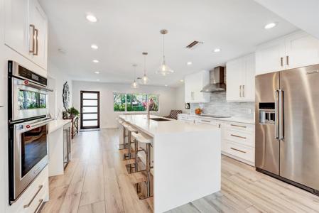 1102 SE 6th Street