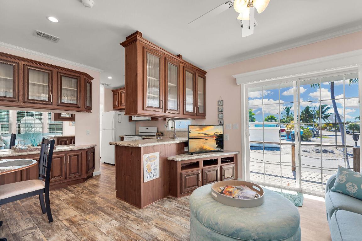 Image 3: Living - Dining-Kitchen