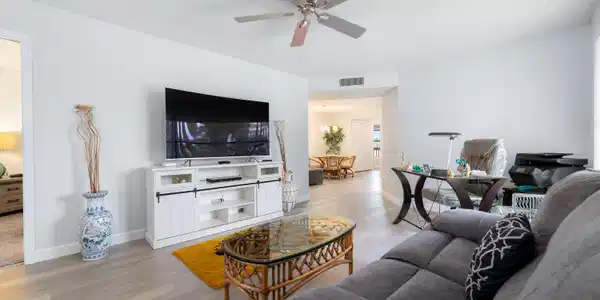 841 SW South River Drive