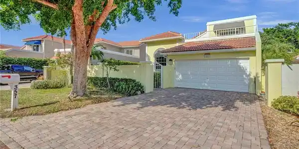 357 Pelican Way