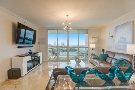2640 Lake Shore Drive