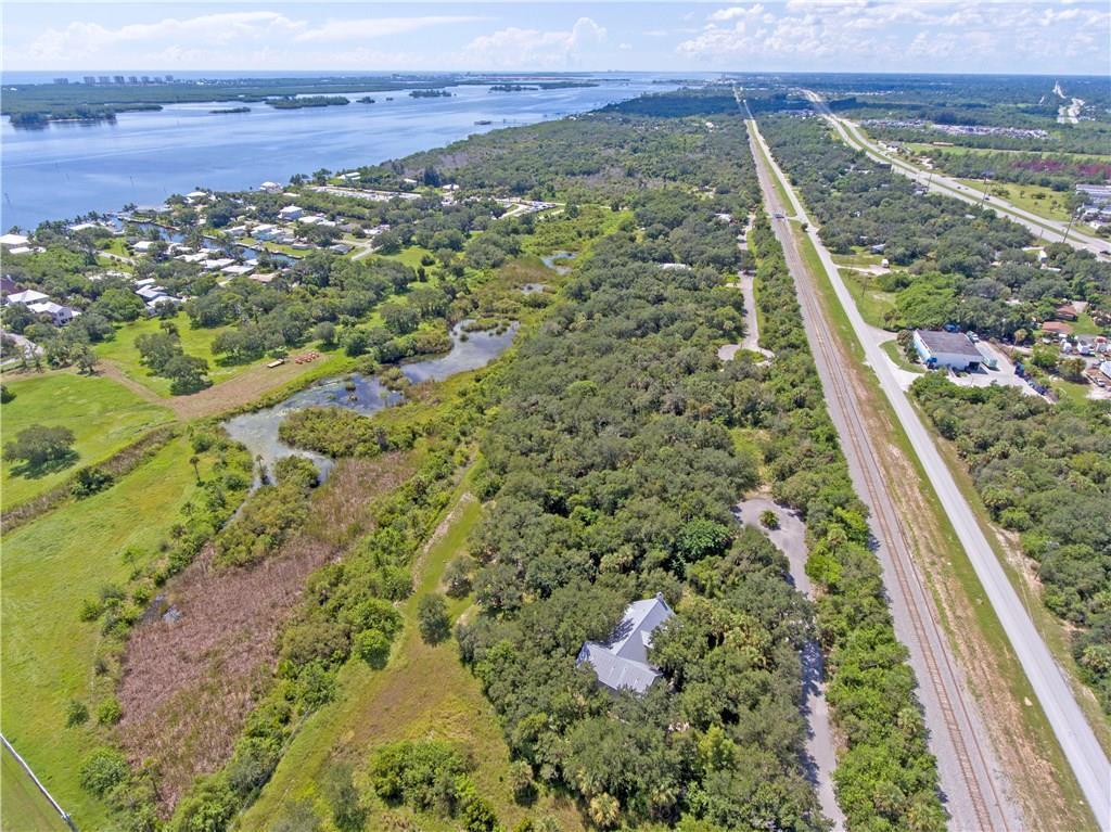 Image 3: Mariner Oaks Aerial South Facing