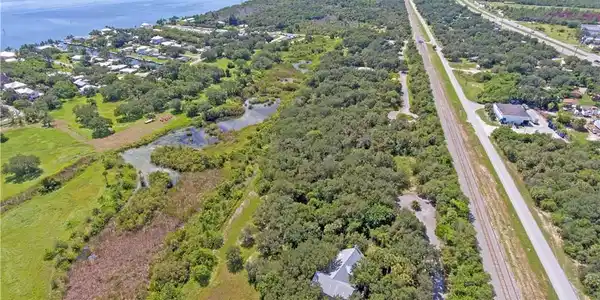 Image 3: Mariner Oaks Aerial South Facing