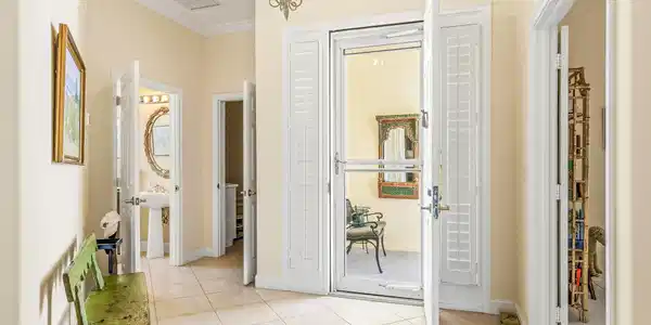 Image 3: 4685 St James Avenue-3