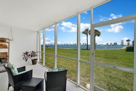 2936 Lake Shore Drive