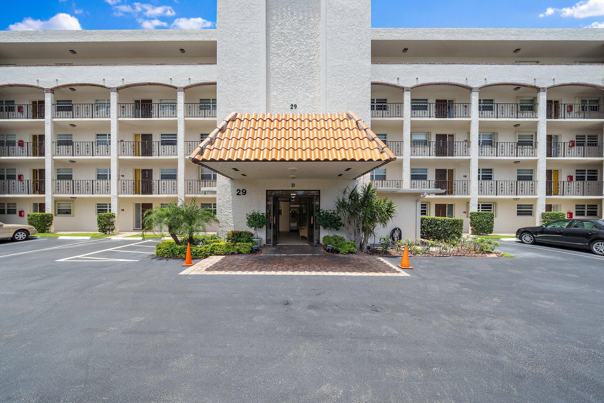 Image 4: 003-29YachtClubDr407-NorthPalmBeach-FL-S