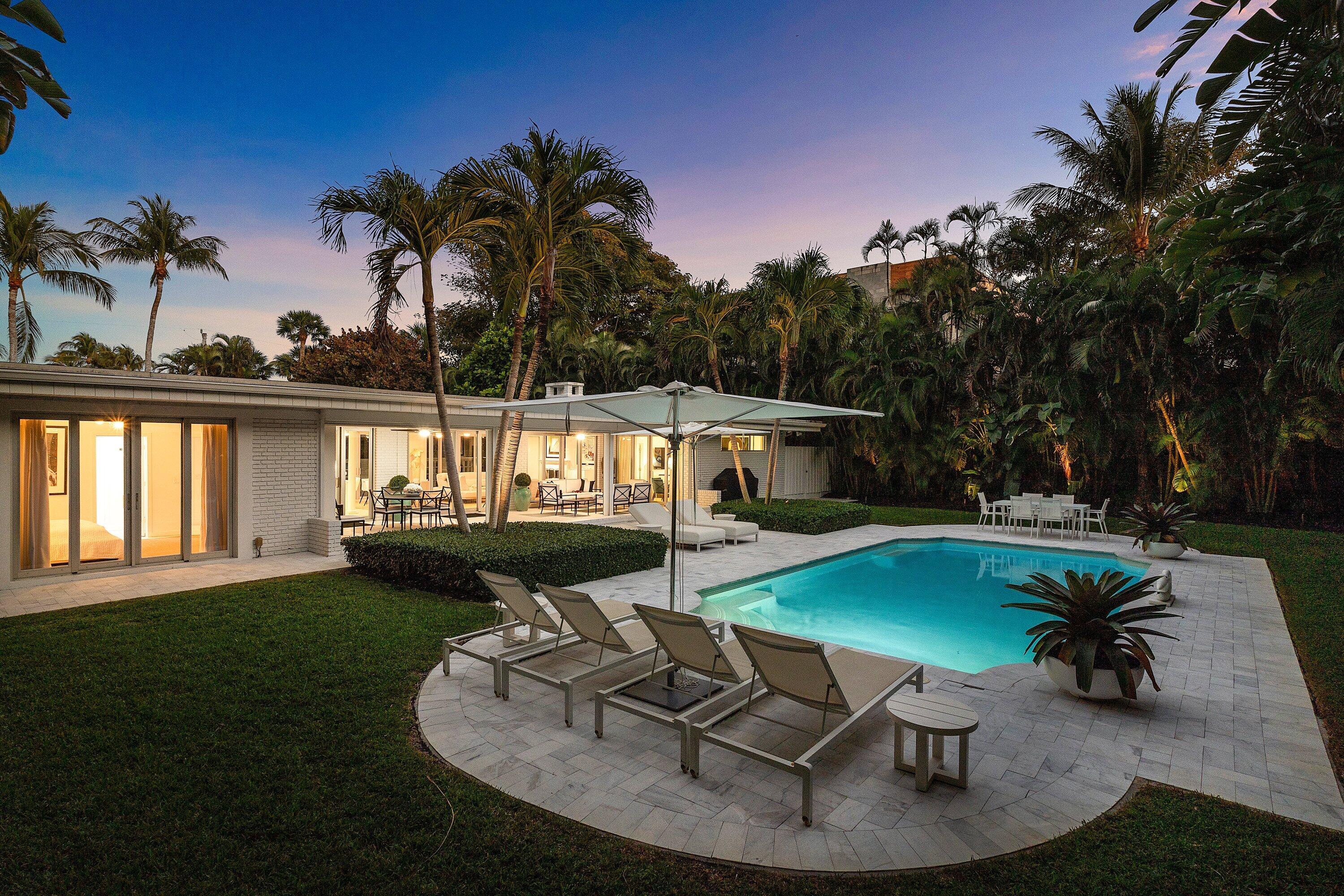 Image 2: 081-713SoutheastAtlanticDrive-HypoluxoIs