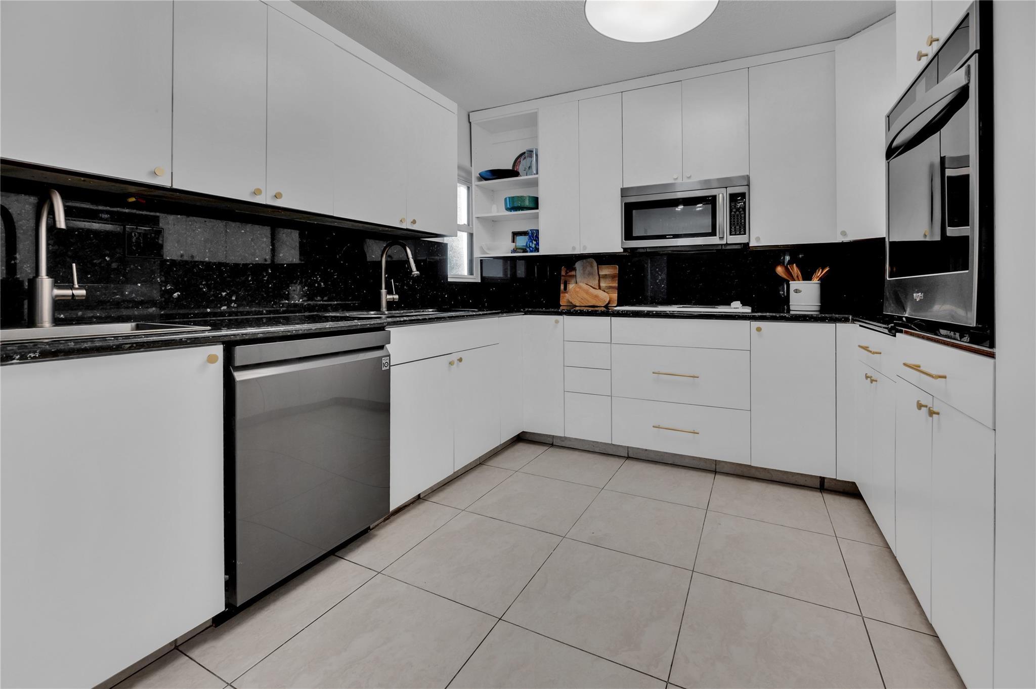 Image 3: Photo 3