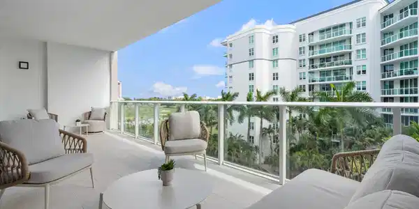 220 SE Mizner Boulevard