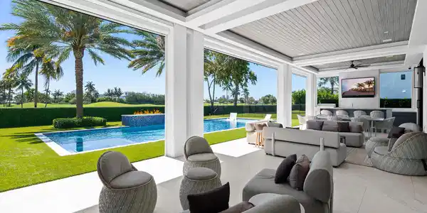 Image 3: Outdoor Lounge Area