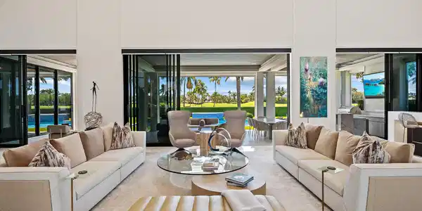 Image 4: Grand Room