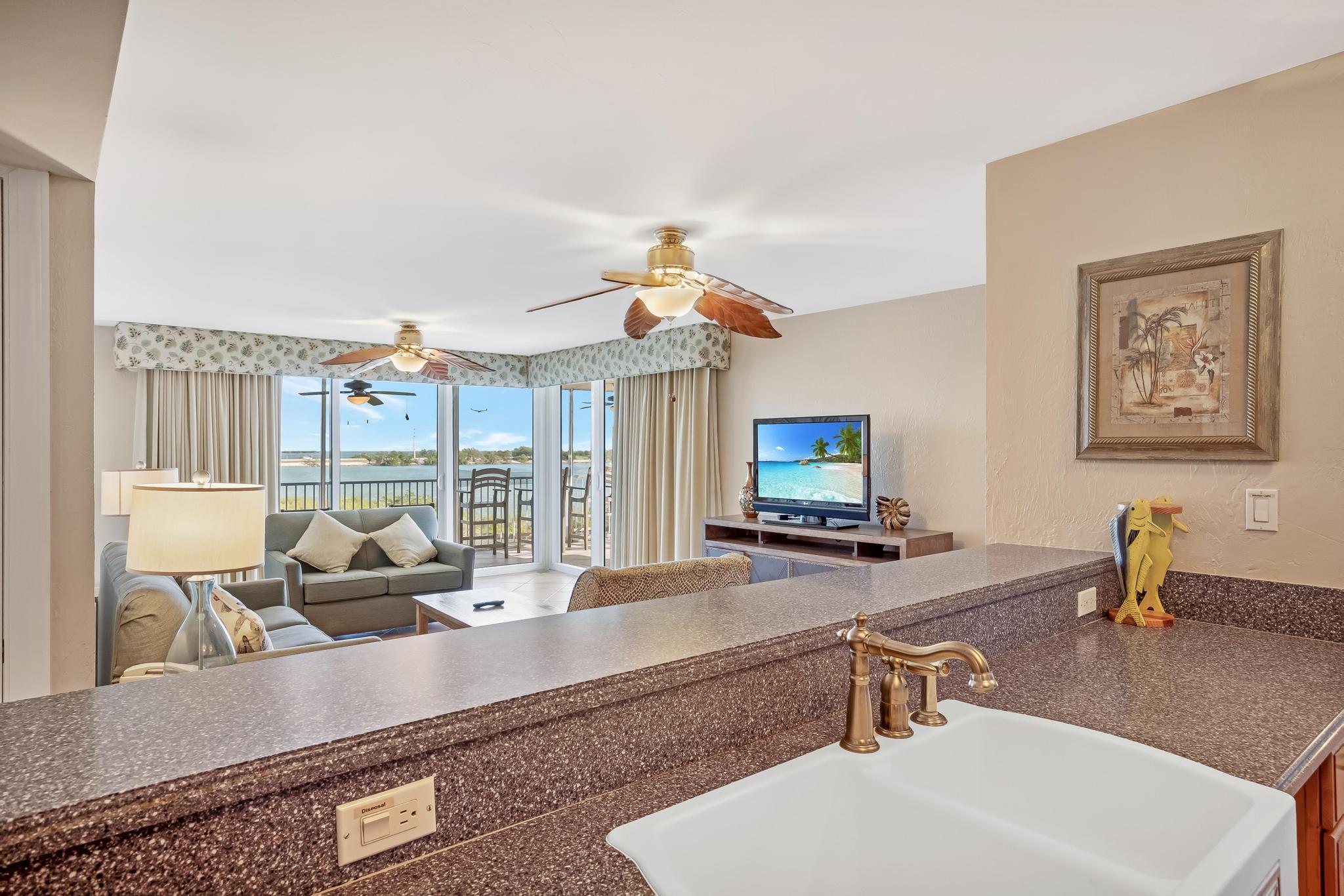 Image 4: open kitchen