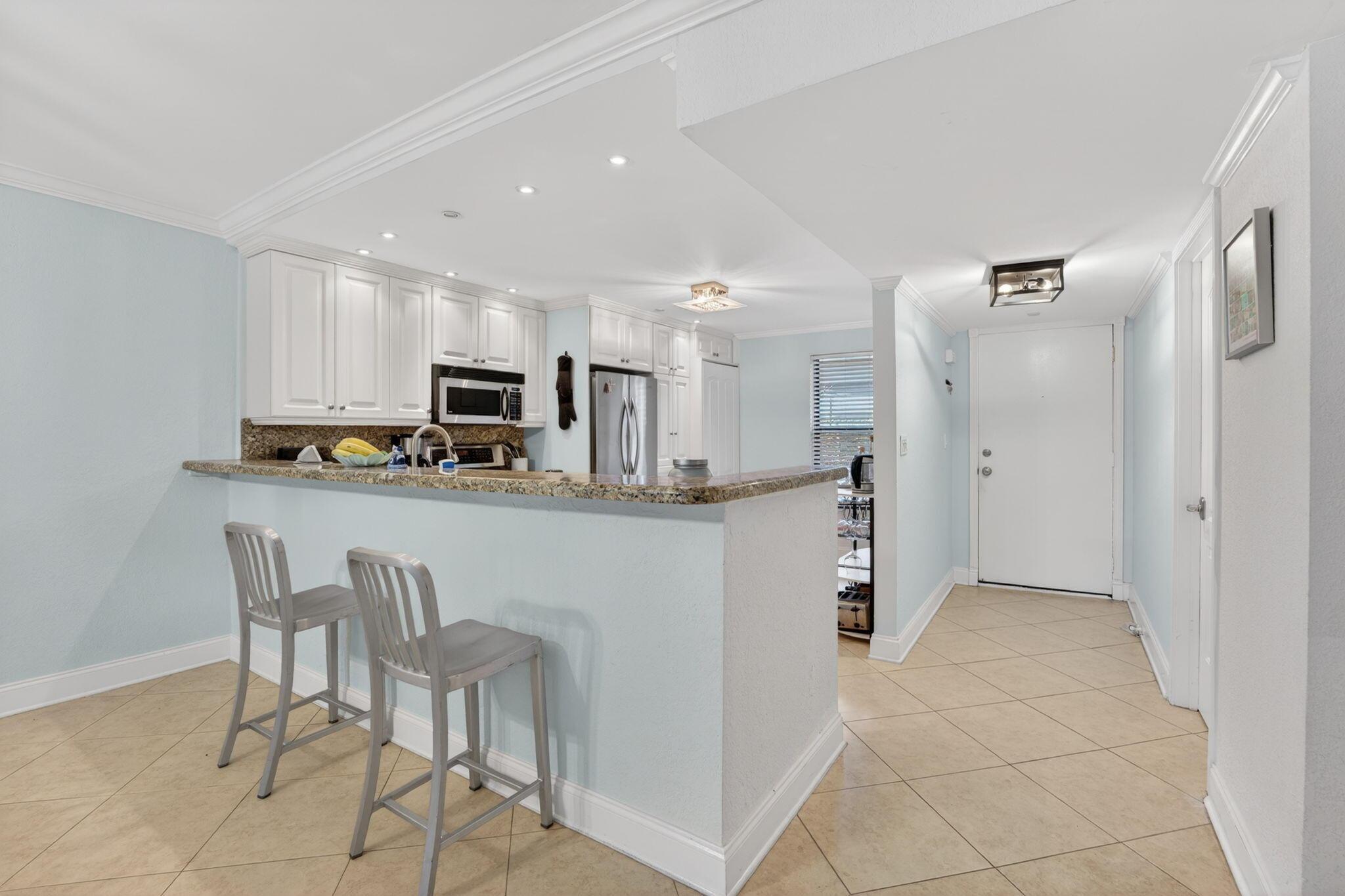 Image 3: 3-web-or-mls-DSC08374