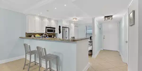 Image 3: 3-web-or-mls-DSC08374