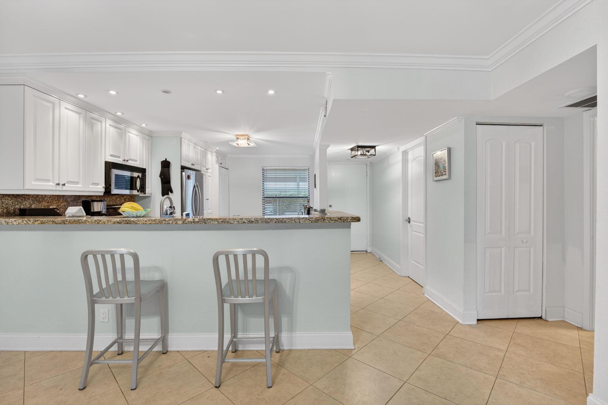 Image 4: 4-web-or-mls-DSC08379