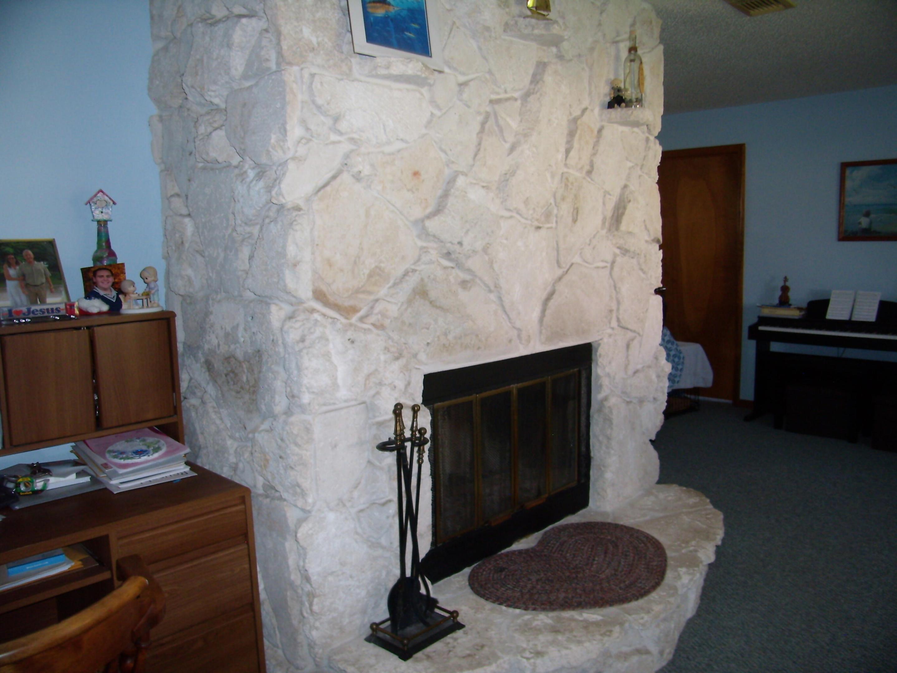 Image 3: fireplace
