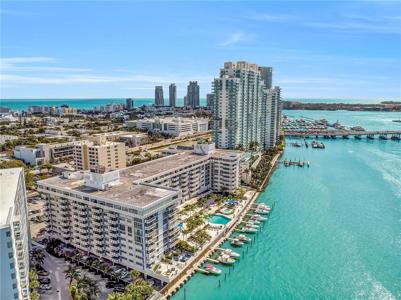800 West Ave