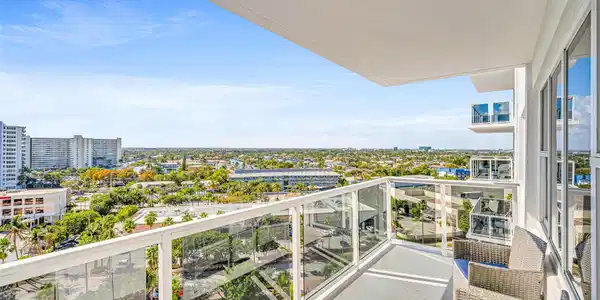 Image 3: Expansive Views and Beautiful Sunsets
