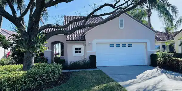 1753 Victoria Circle