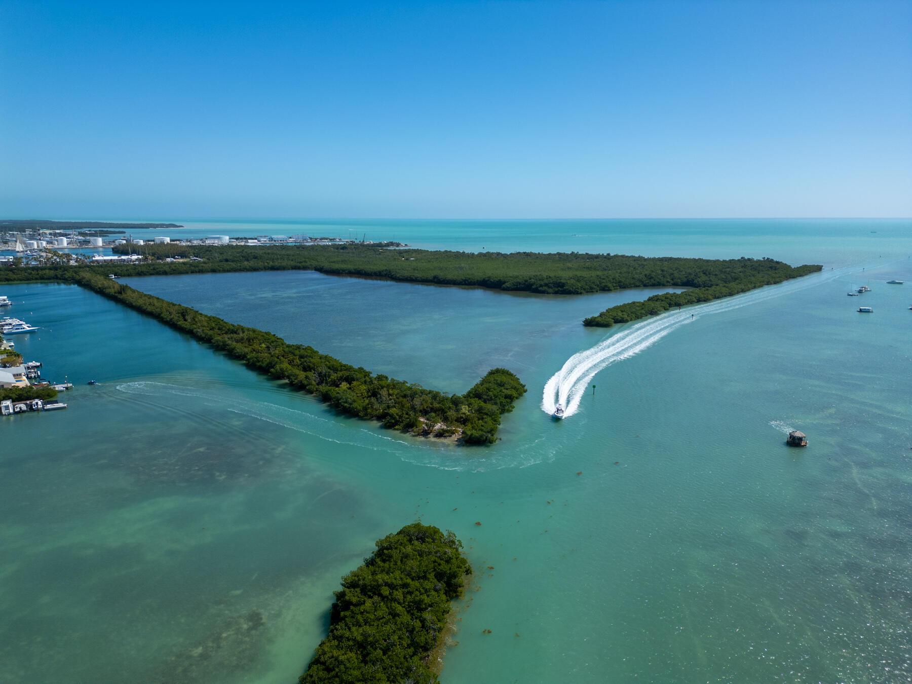 Image 4: COW KEY DRONE WEB-11