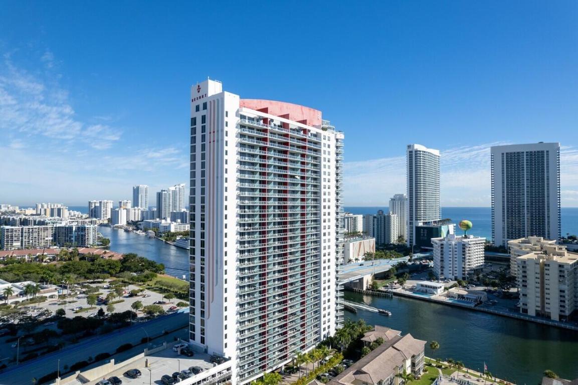 Image 2: Hallandale condo city view 1