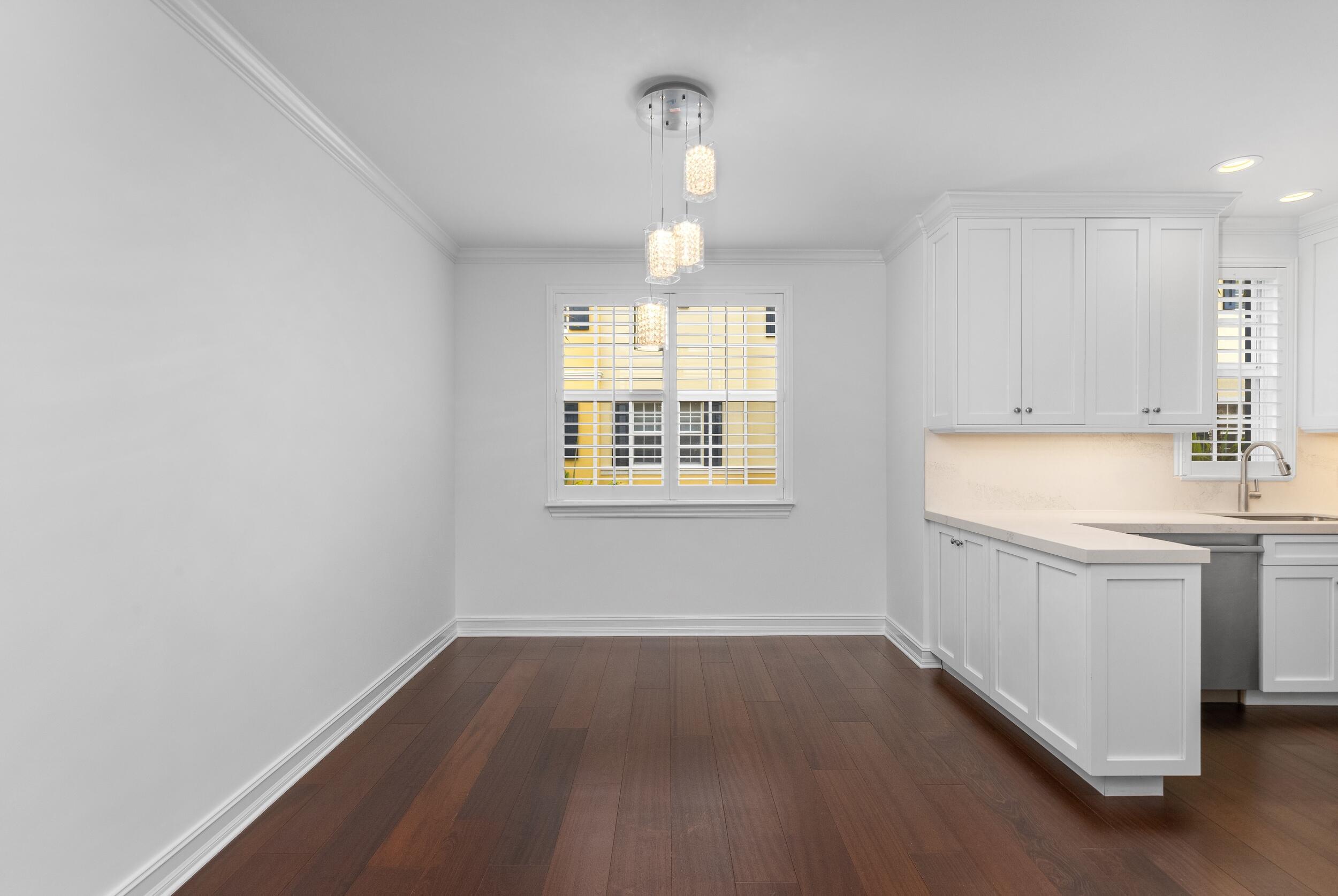 Image 4: Dining Room