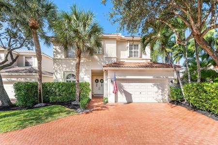 121 Palm Circle