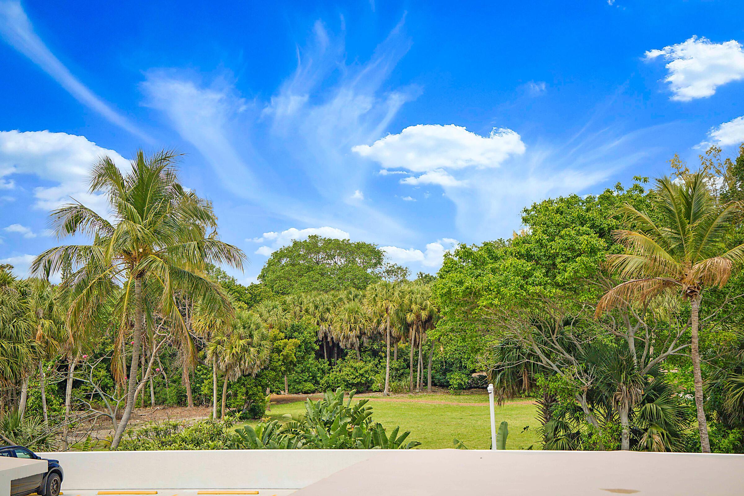 Image 3: 2121 N Ocean Blvd 302 W-33