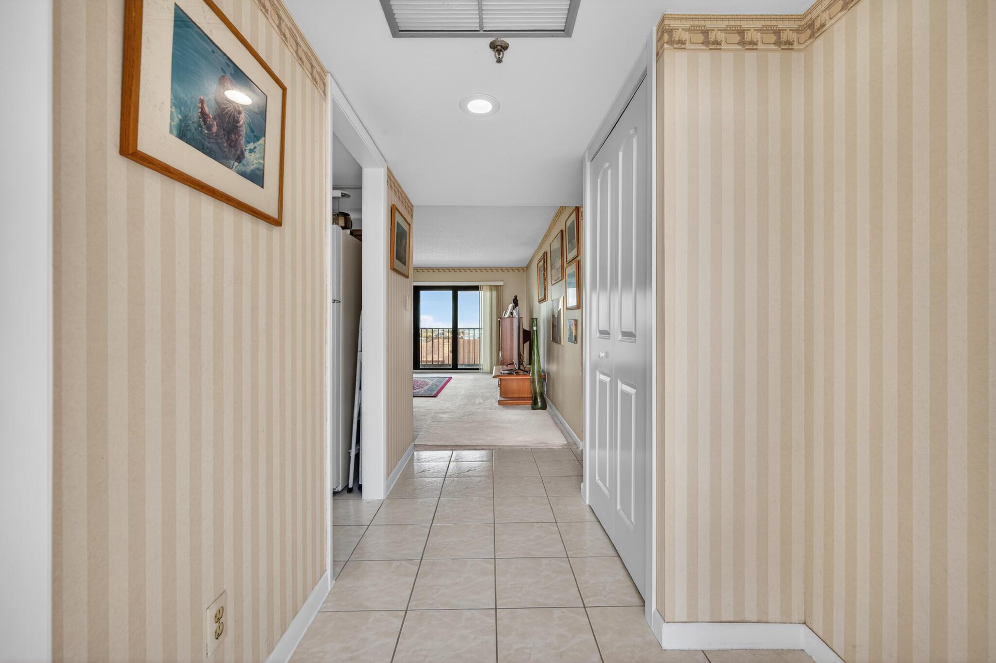 Image 3: condo entrance