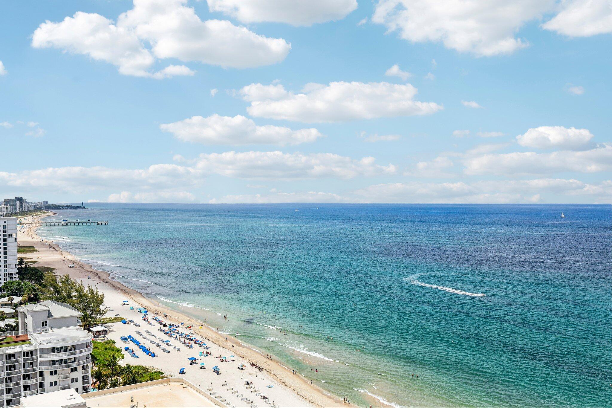 Image 4: Spectacular views up the beach towards the Pompano