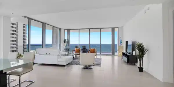 Image 4: 151 N Seabreeze Blvd unit 504-2