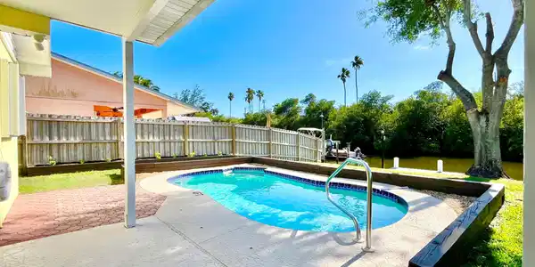 1933 Robalo Drive
